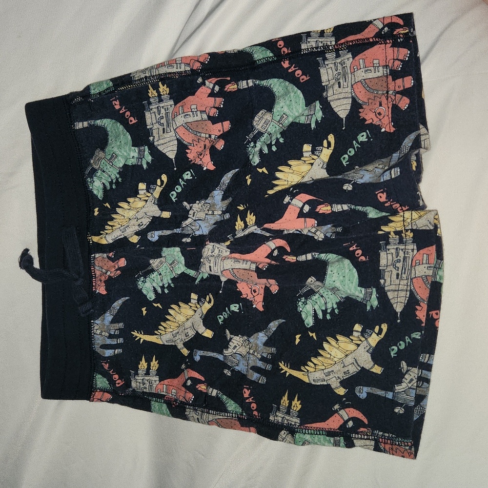 Baby gap size 5T navy blue base color and colorful gaphic charaters
